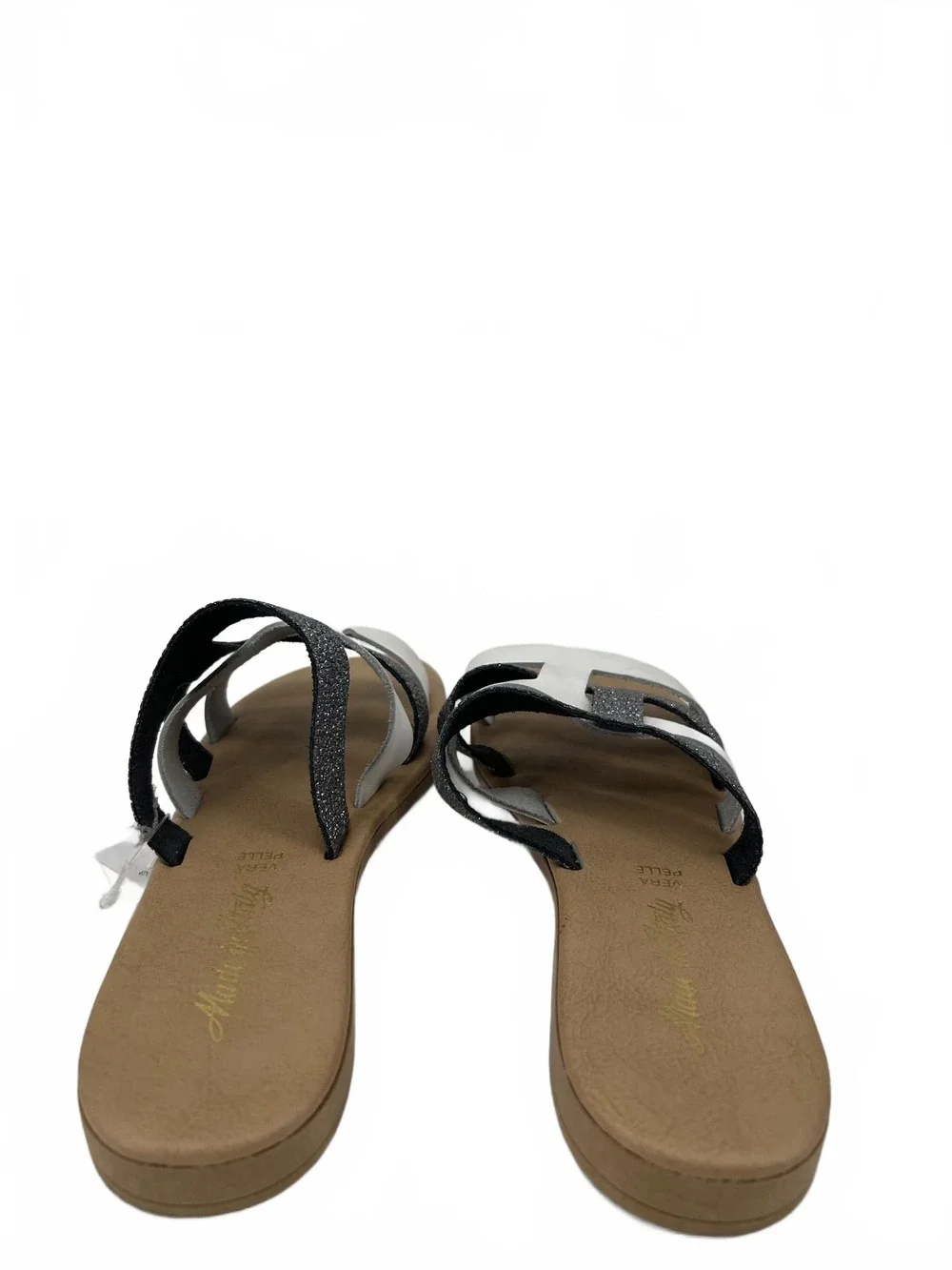 Vera Pelle step into